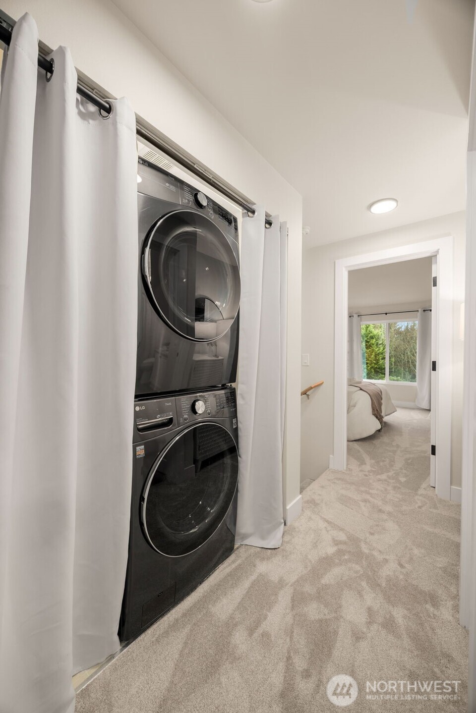 6773 SE Cougar Mountain Way Unit: 4