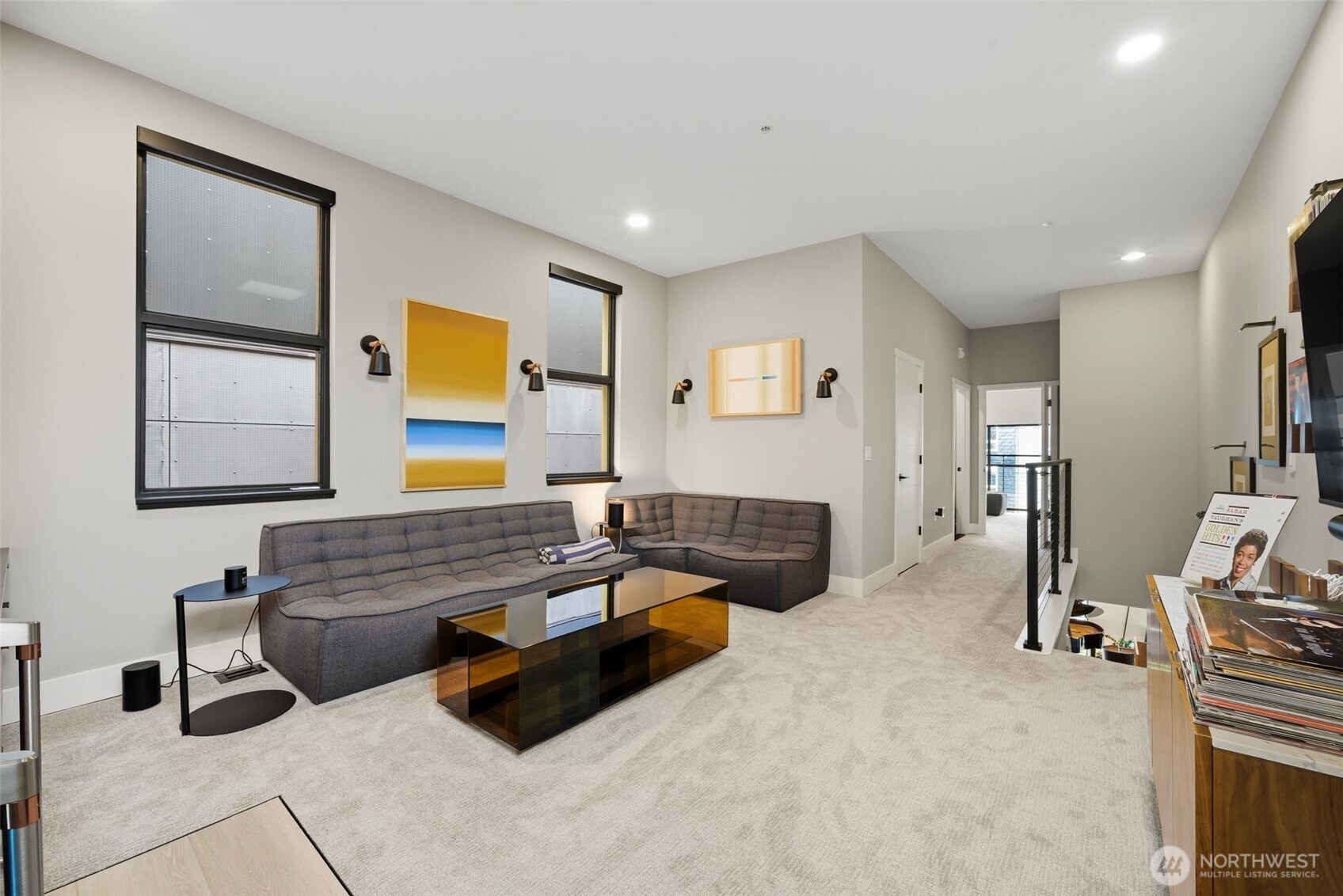 615 E Pike Street Unit: 402
