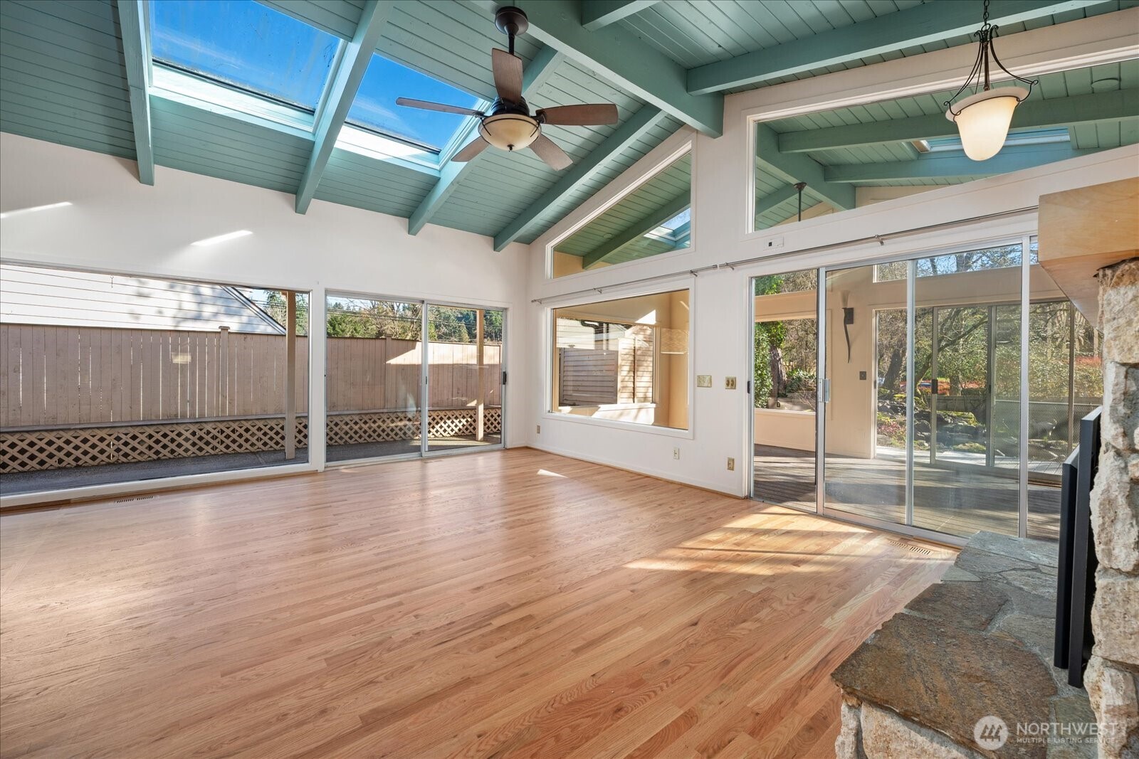 9506 Valhalla Way