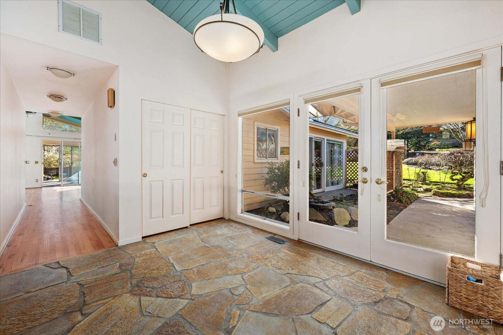 9506 Valhalla Way