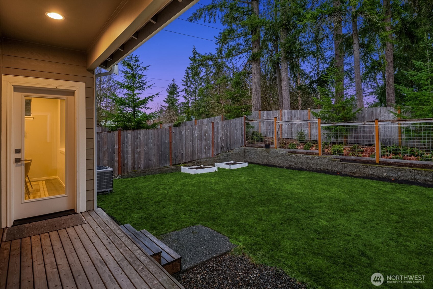 18627 Meridian Place W
