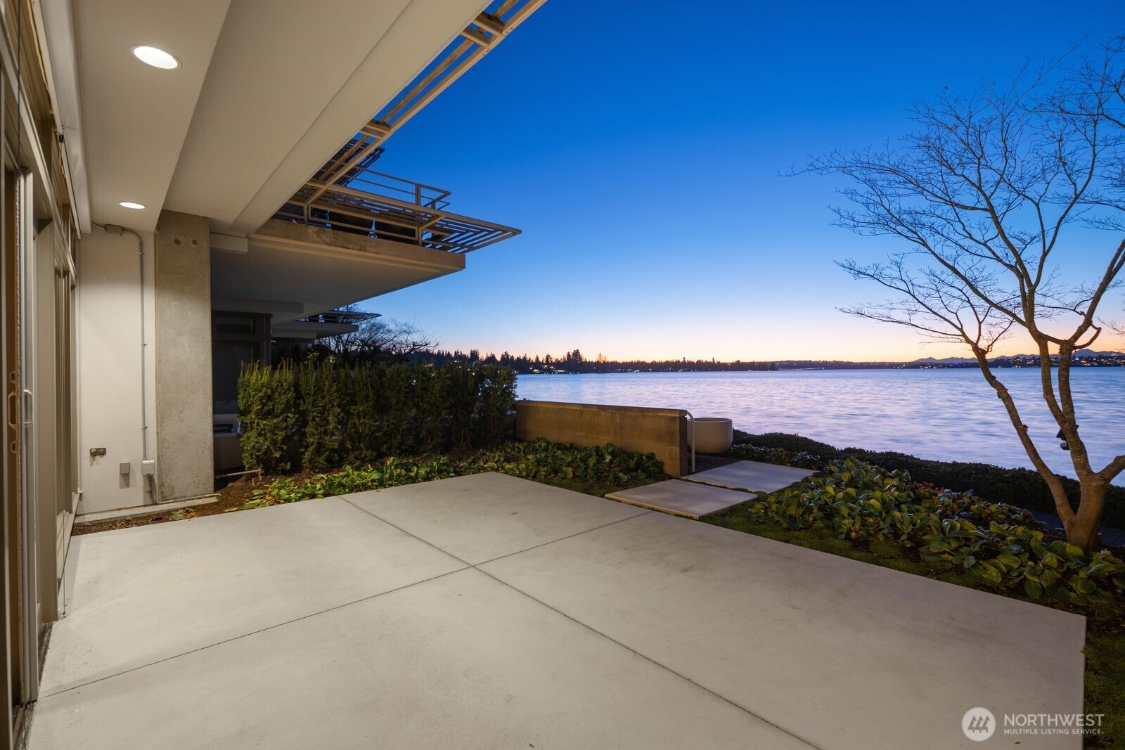 5505 Lake Washington Boulevard NE Unit: 1-E