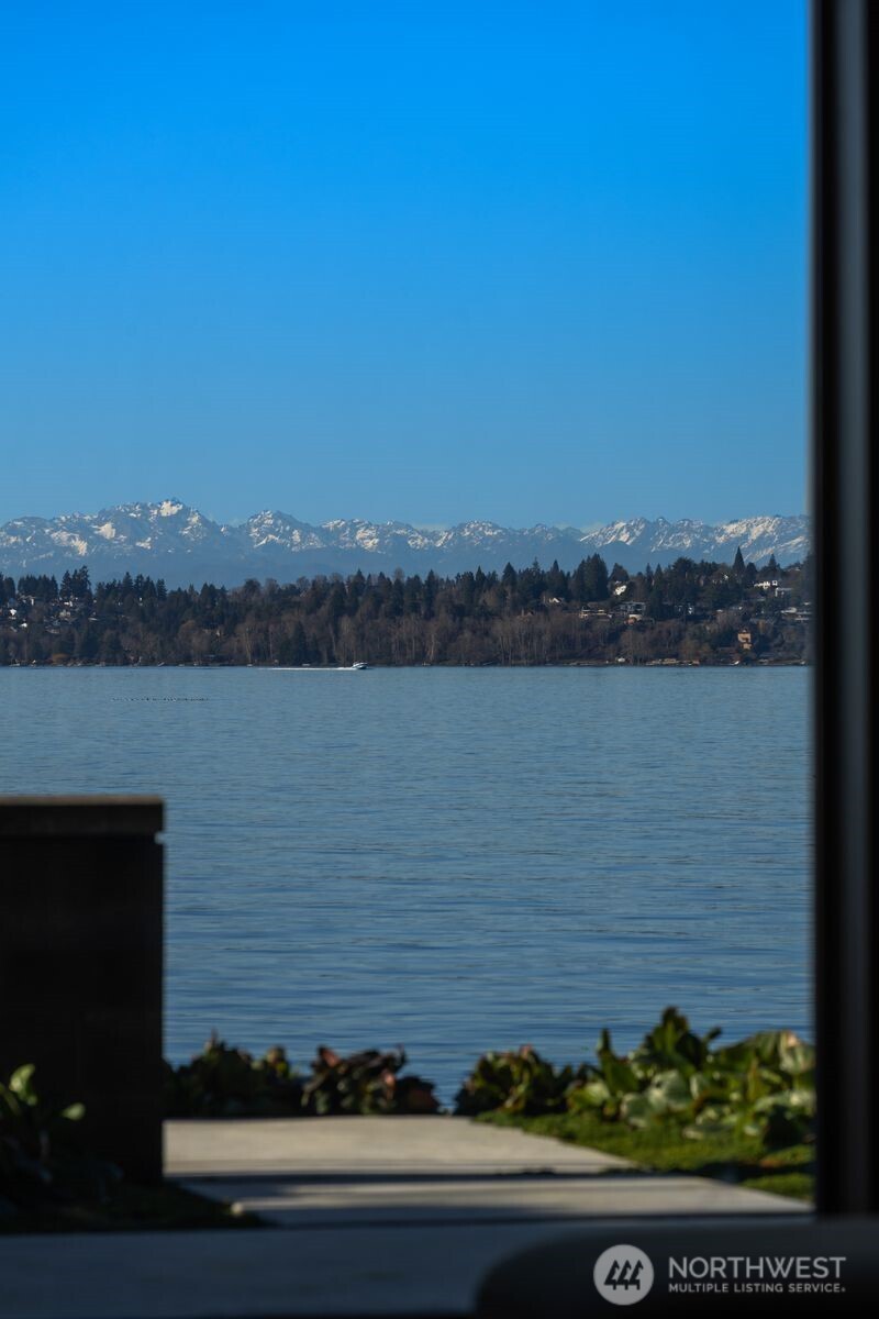 5505 Lake Washington Boulevard NE Unit: 1-E