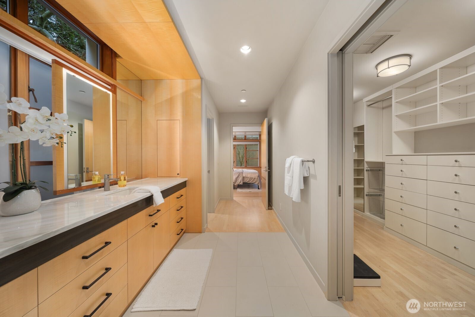 5505 Lake Washington Boulevard NE Unit: 1-E