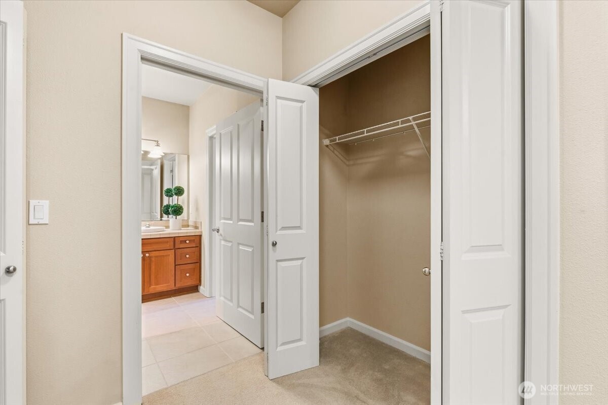 6800 132nd Place SE Unit: E203