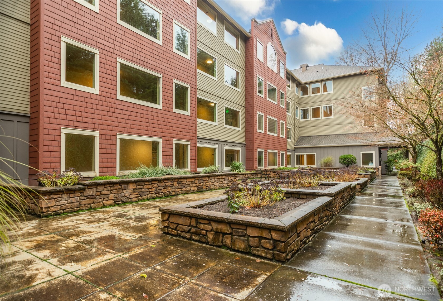 6800 132nd Place SE Unit: E203