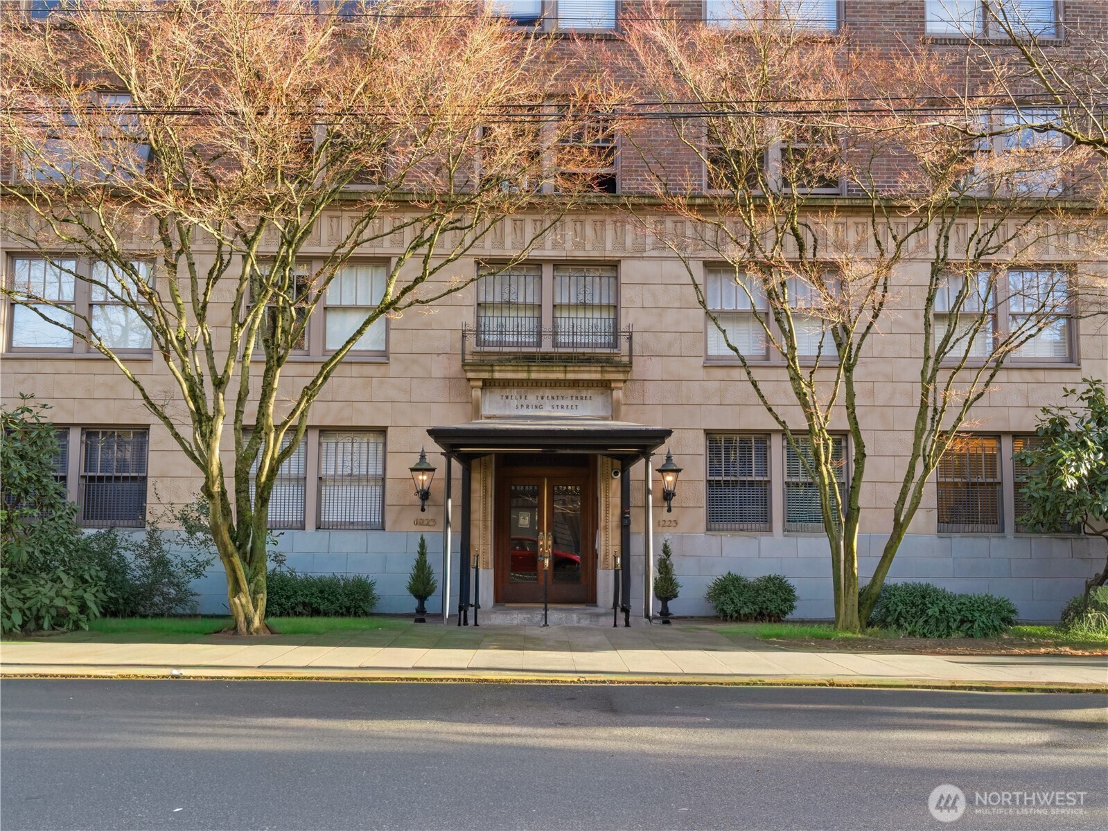 1223 Spring Street Unit: 300