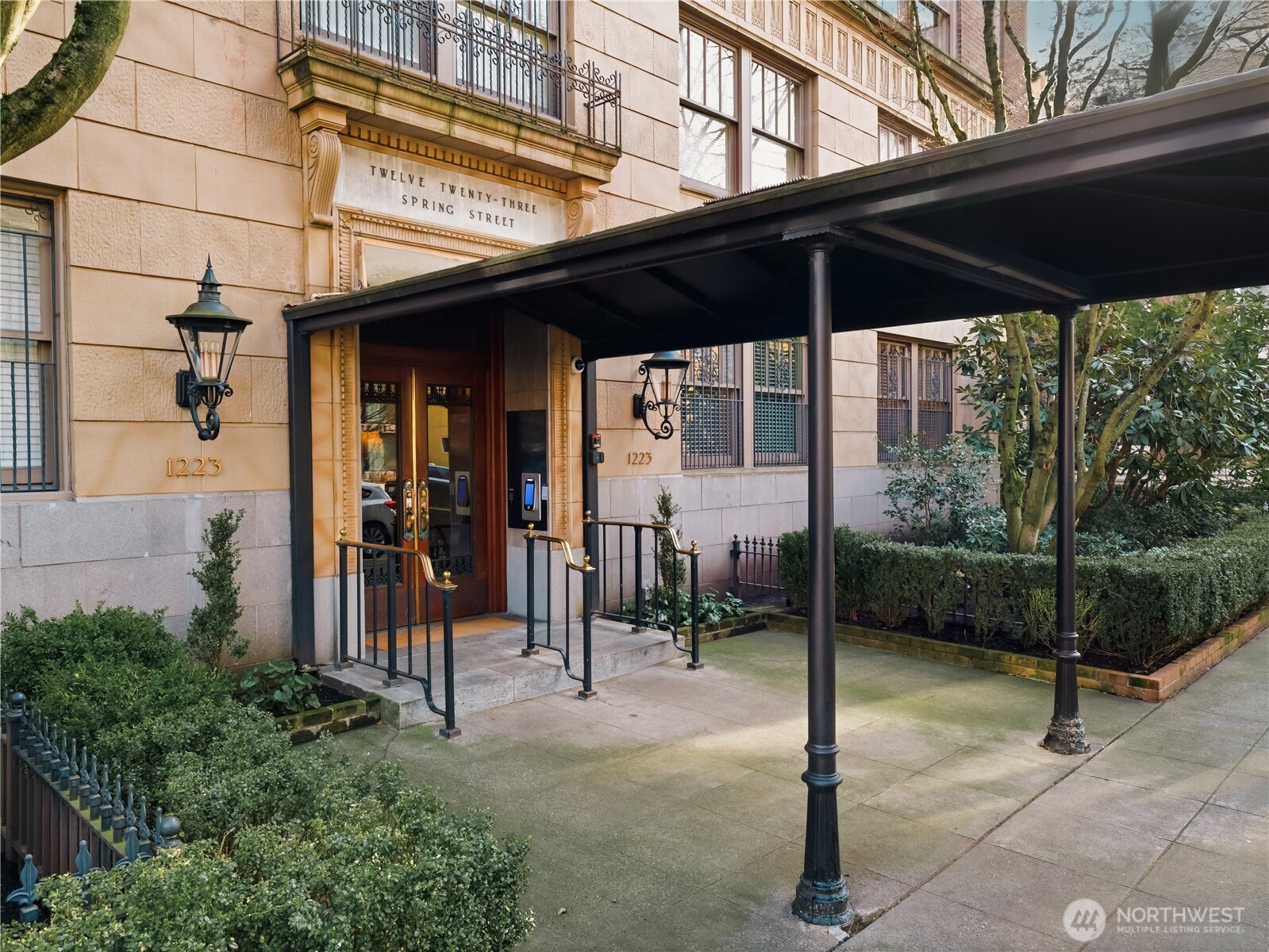 1223 Spring Street Unit: 300