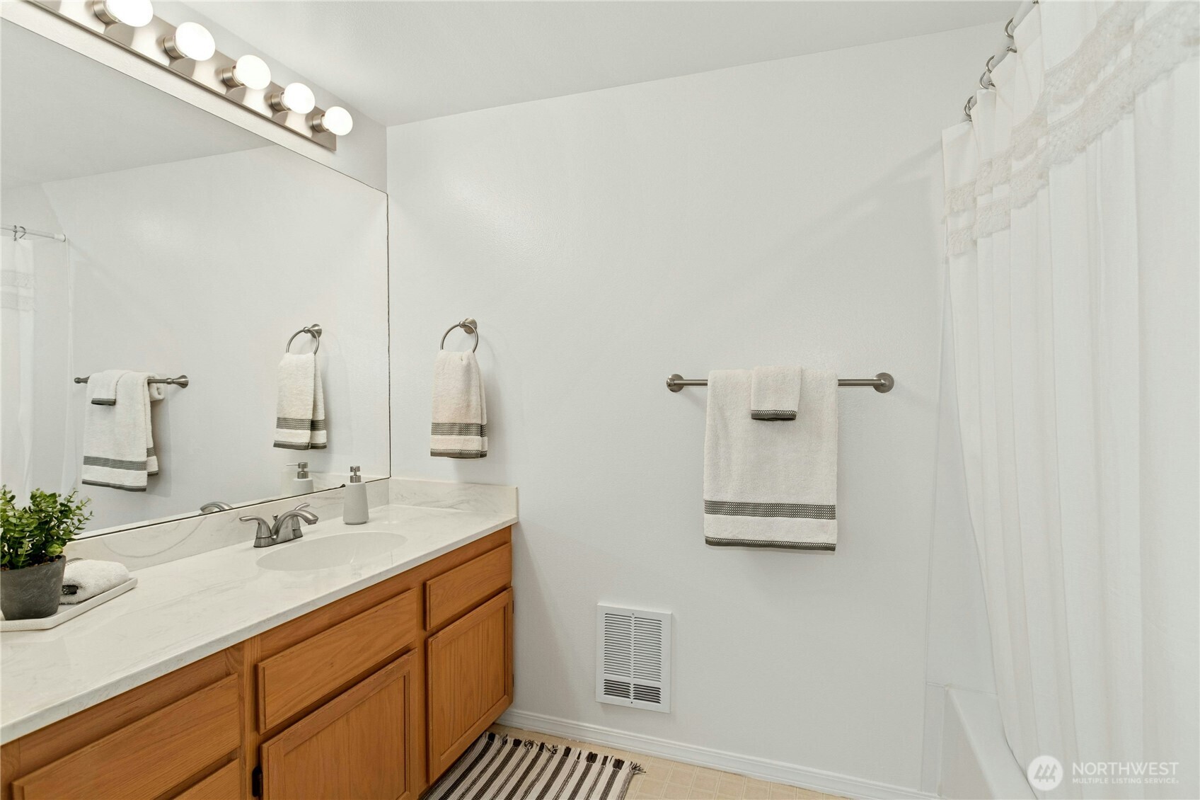 4081 224th Lane SE Unit: 202