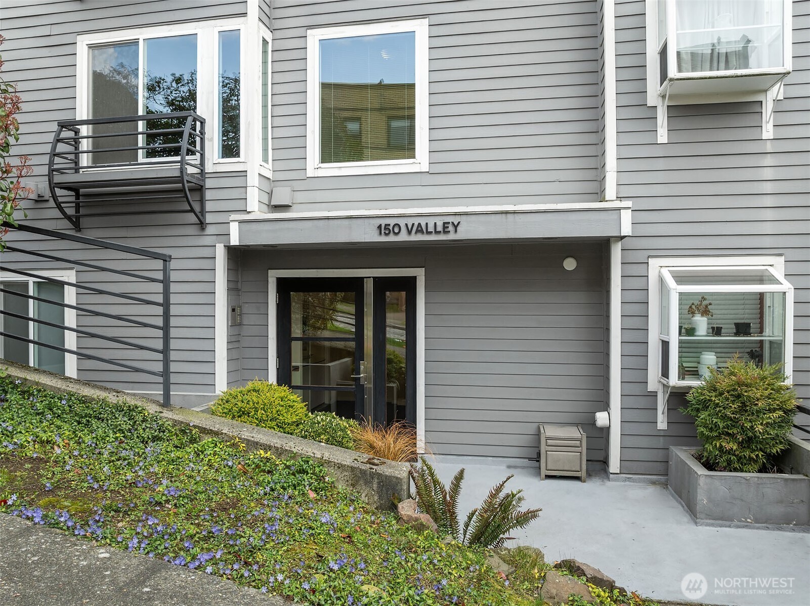 150 Valley Street Unit: 302