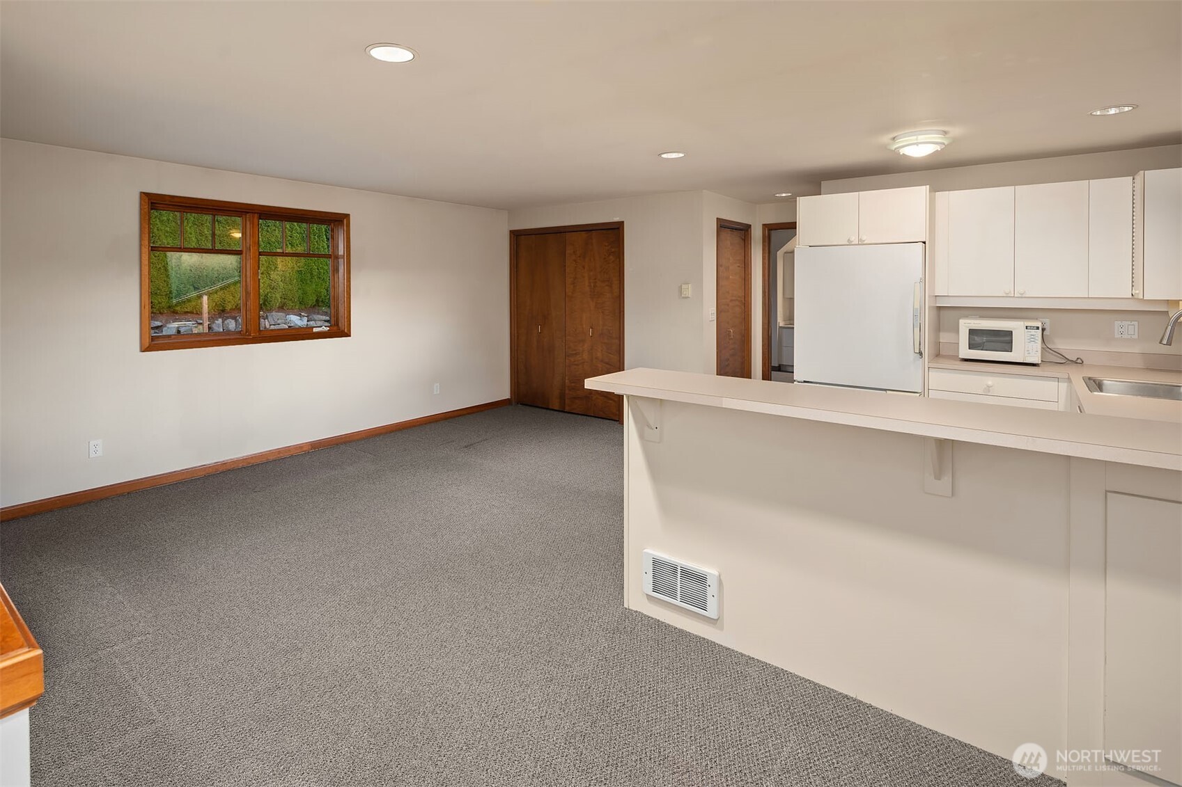 8901 NE 36th Street