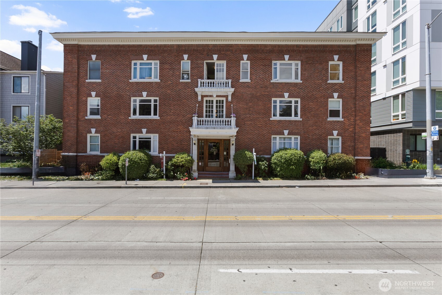 4725 15th Avenue NE Unit: 22