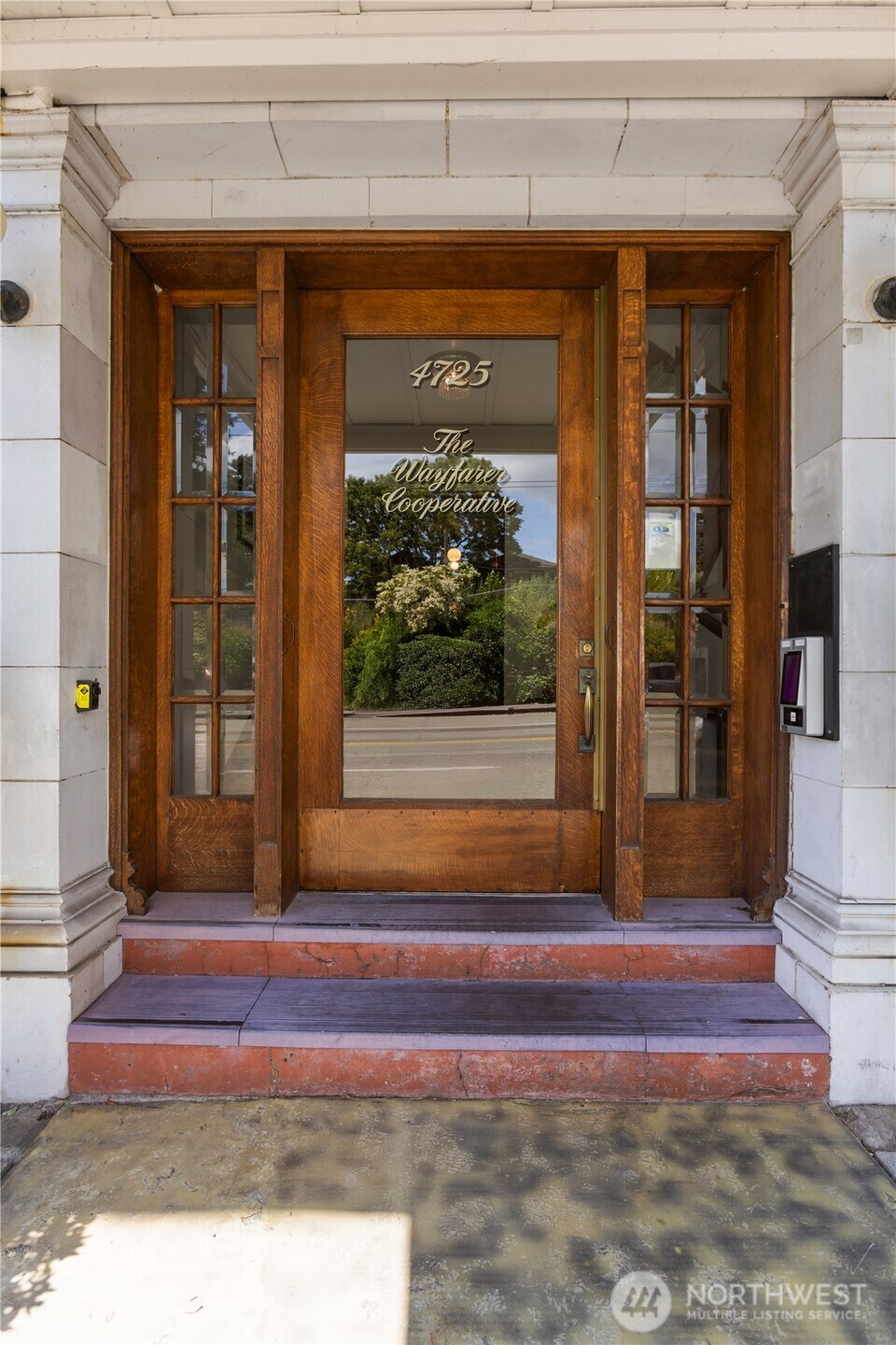 4725 15th Avenue NE Unit: 22