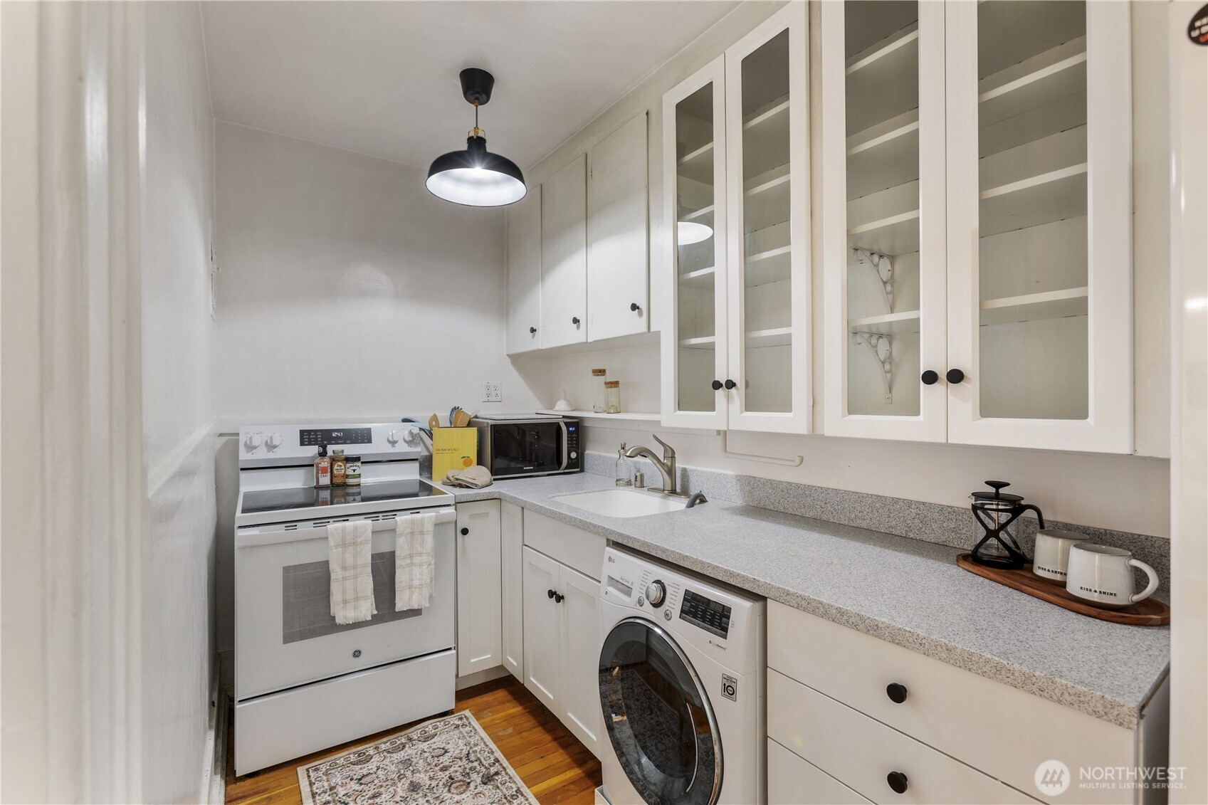4725 15th Avenue NE Unit: 22