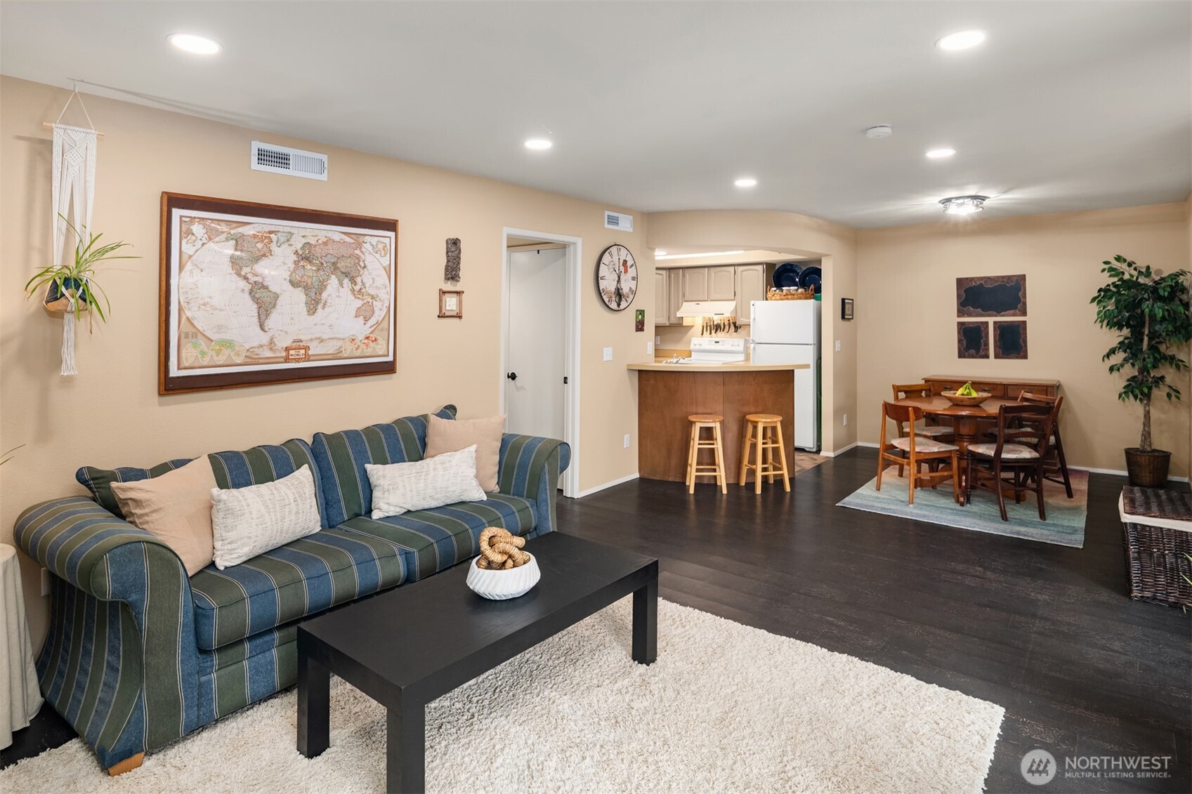 11510 NE 128th Street Unit: 8
