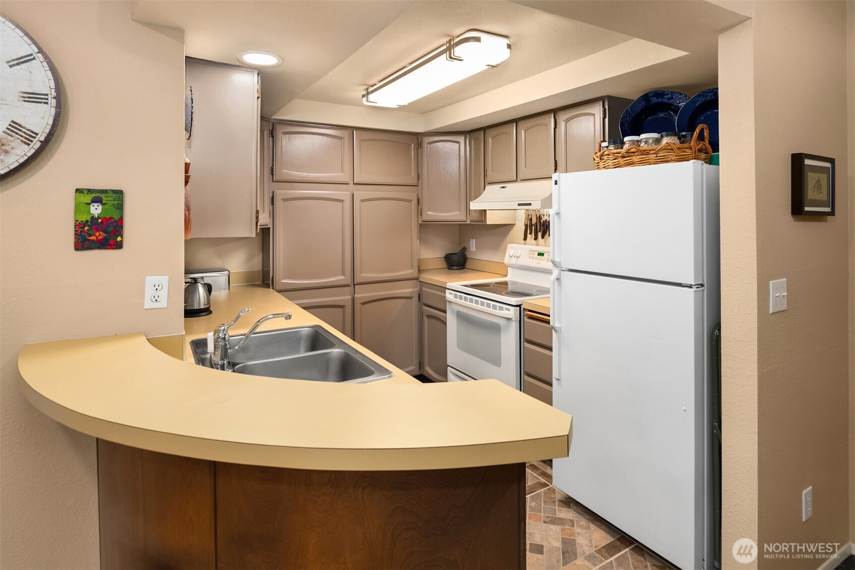 11510 NE 128th Street Unit: 8