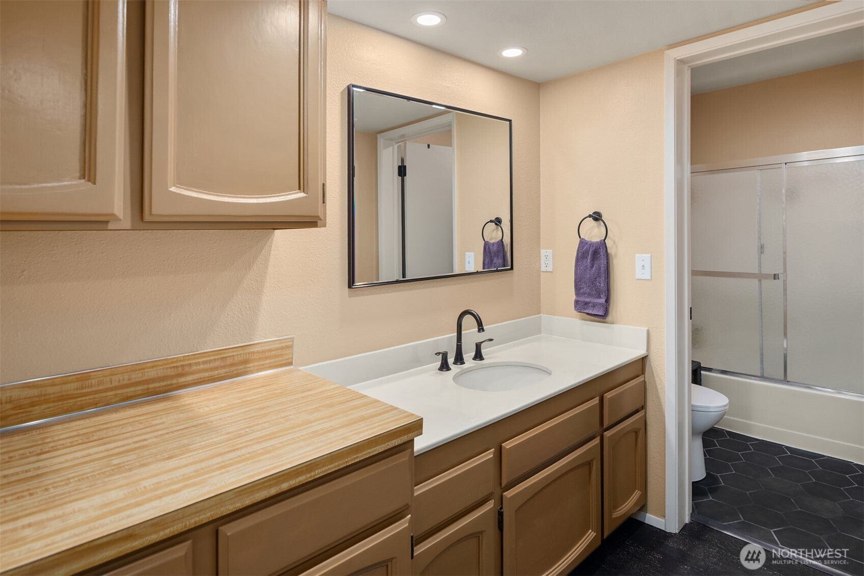 11510 NE 128th Street Unit: 8