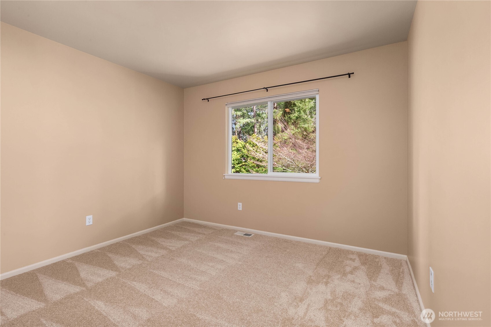 16651 Northup (private lane) Way