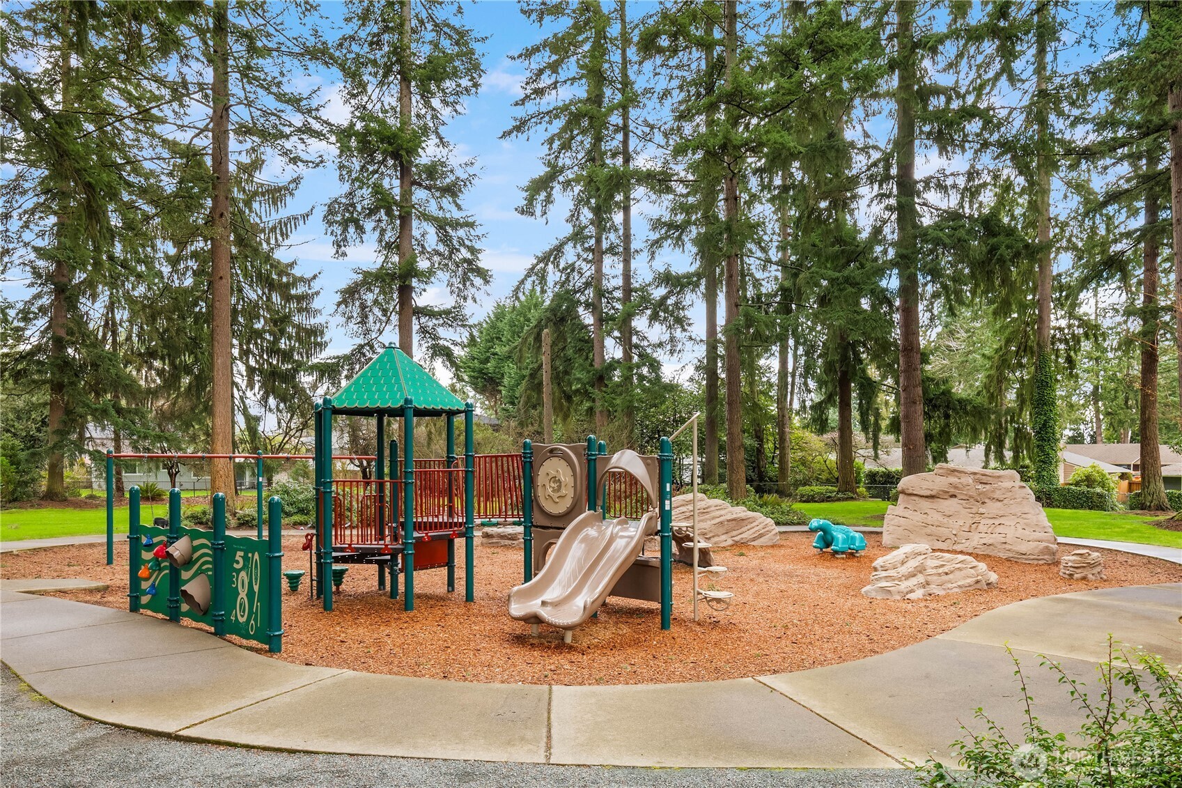 16651 Northup (private lane) Way