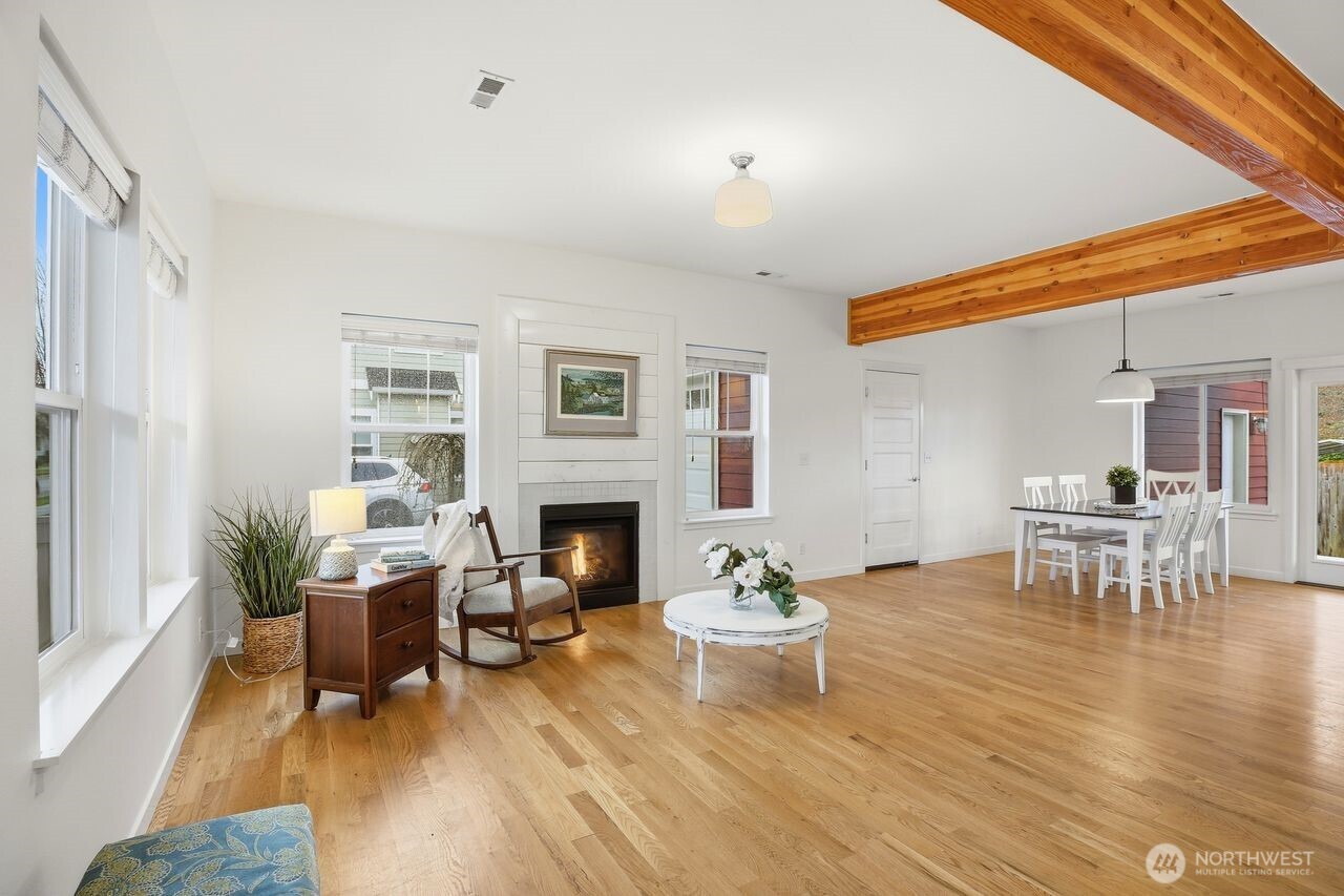 18018 W Columbia Street