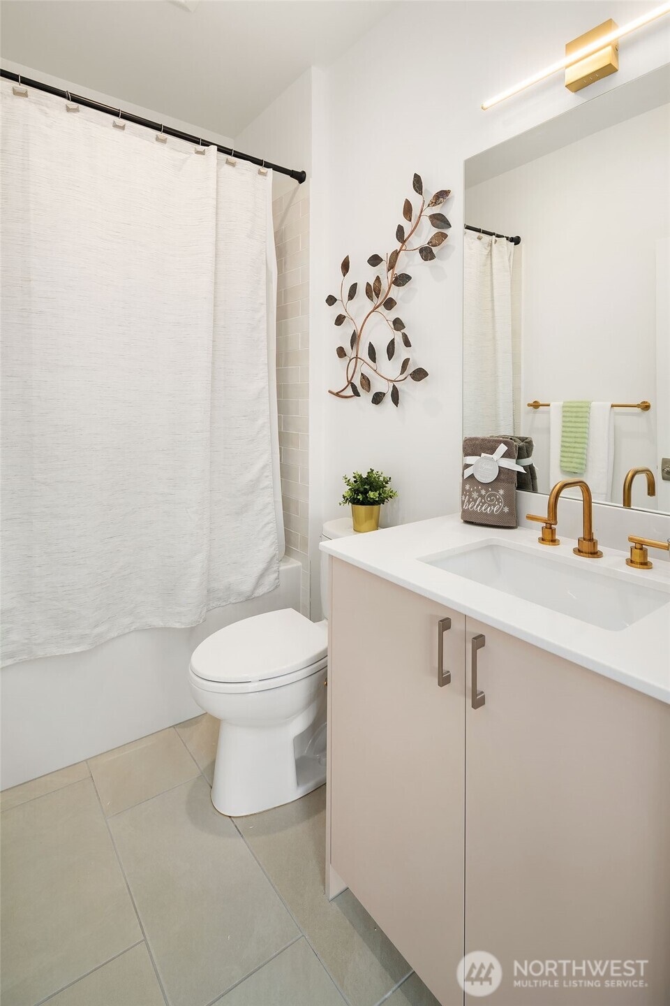 18513 104th Avenue NE Unit: D(4)