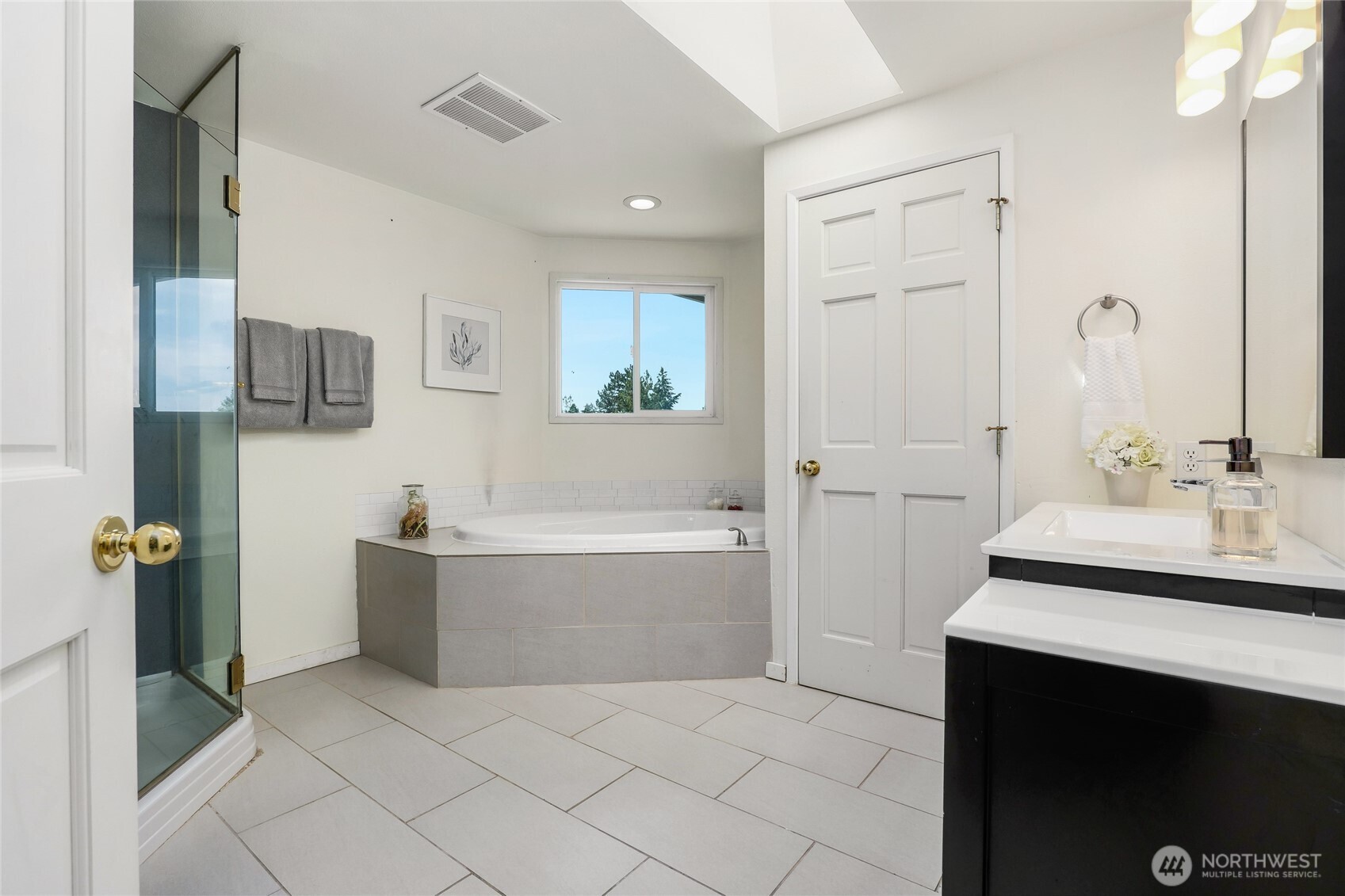 8808 NE 14th Street