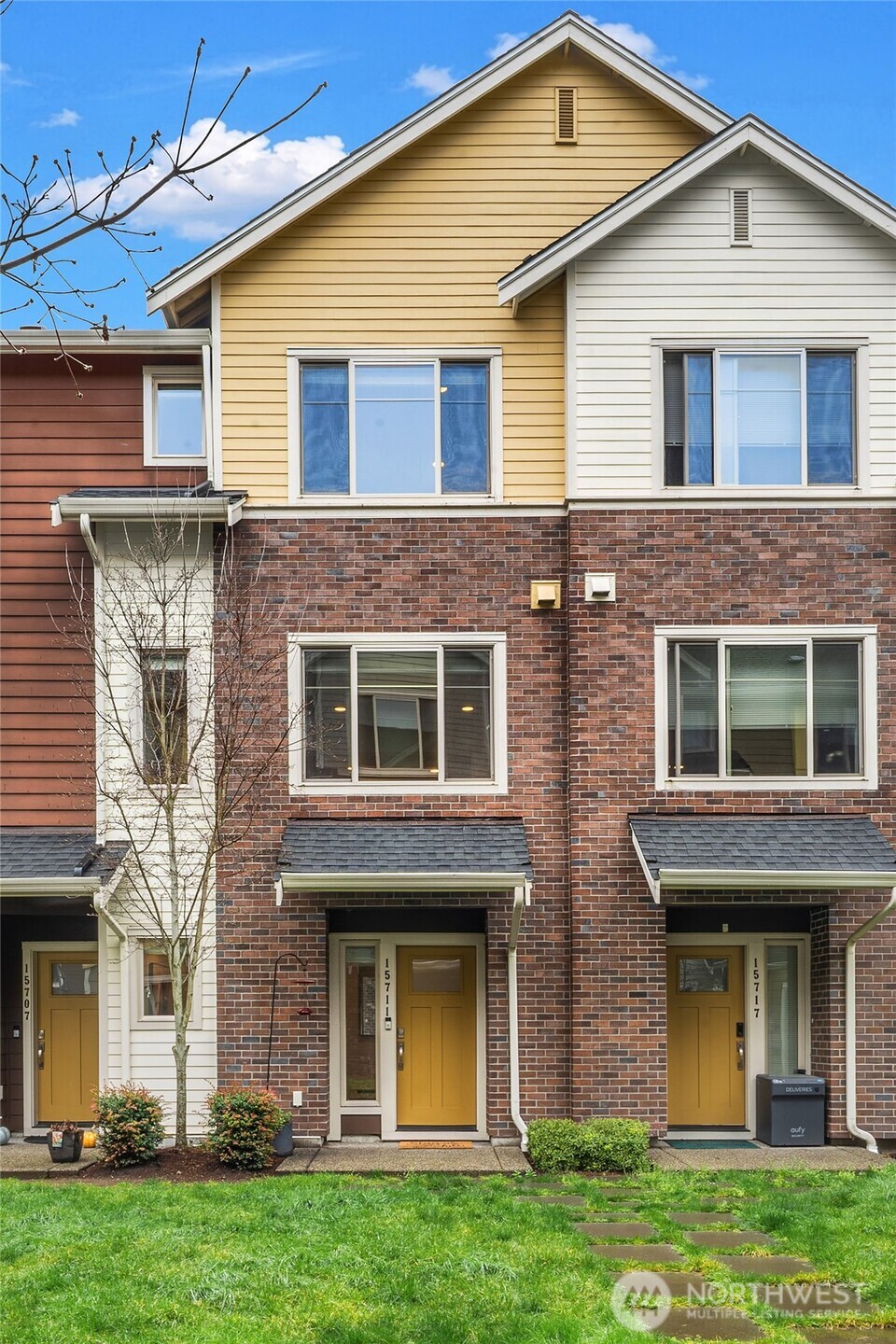 15711 NE 14th Alley