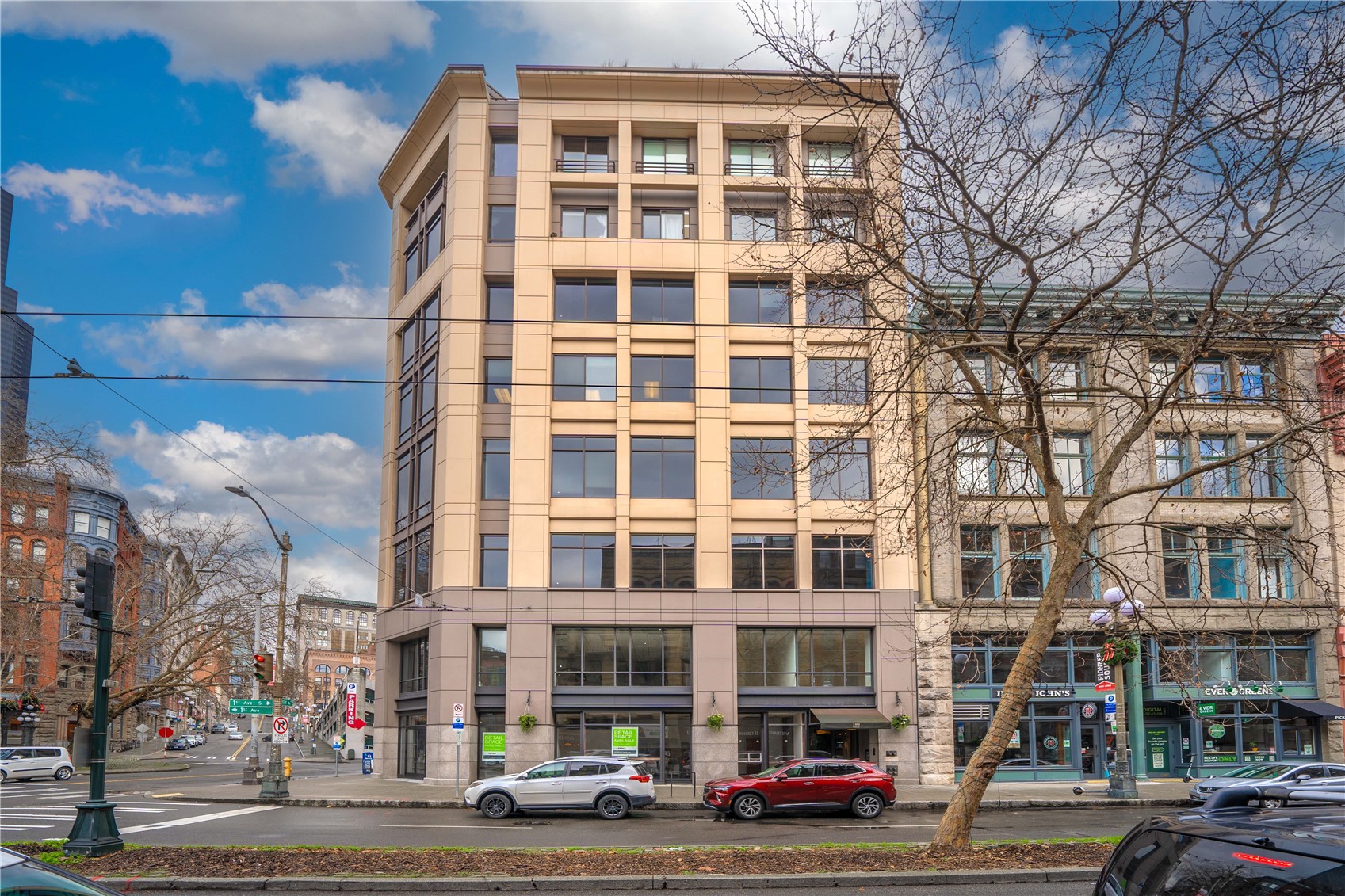 100 1st Avenue S Unit: 8