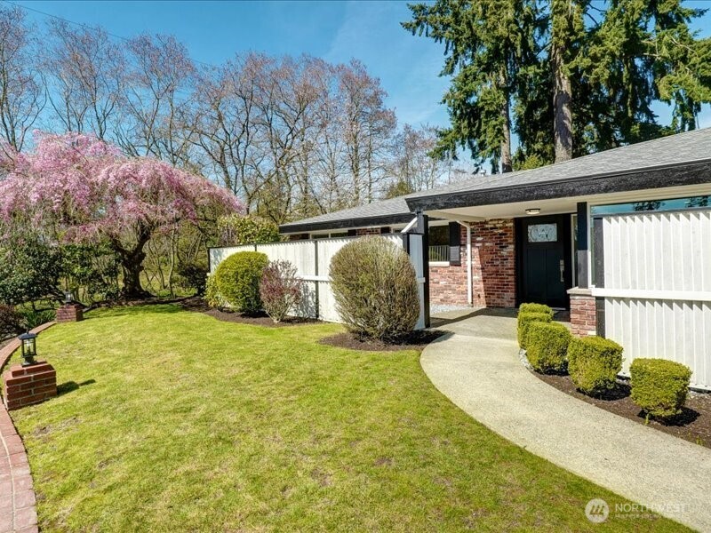 12404 SE 26th Place