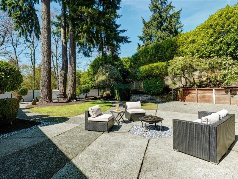 12404 SE 26th Place