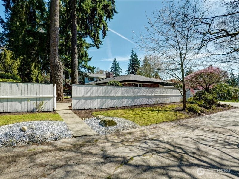 12404 SE 26th Place