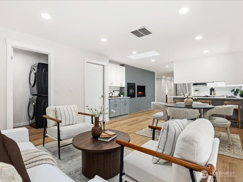 12404 SE 26th Place