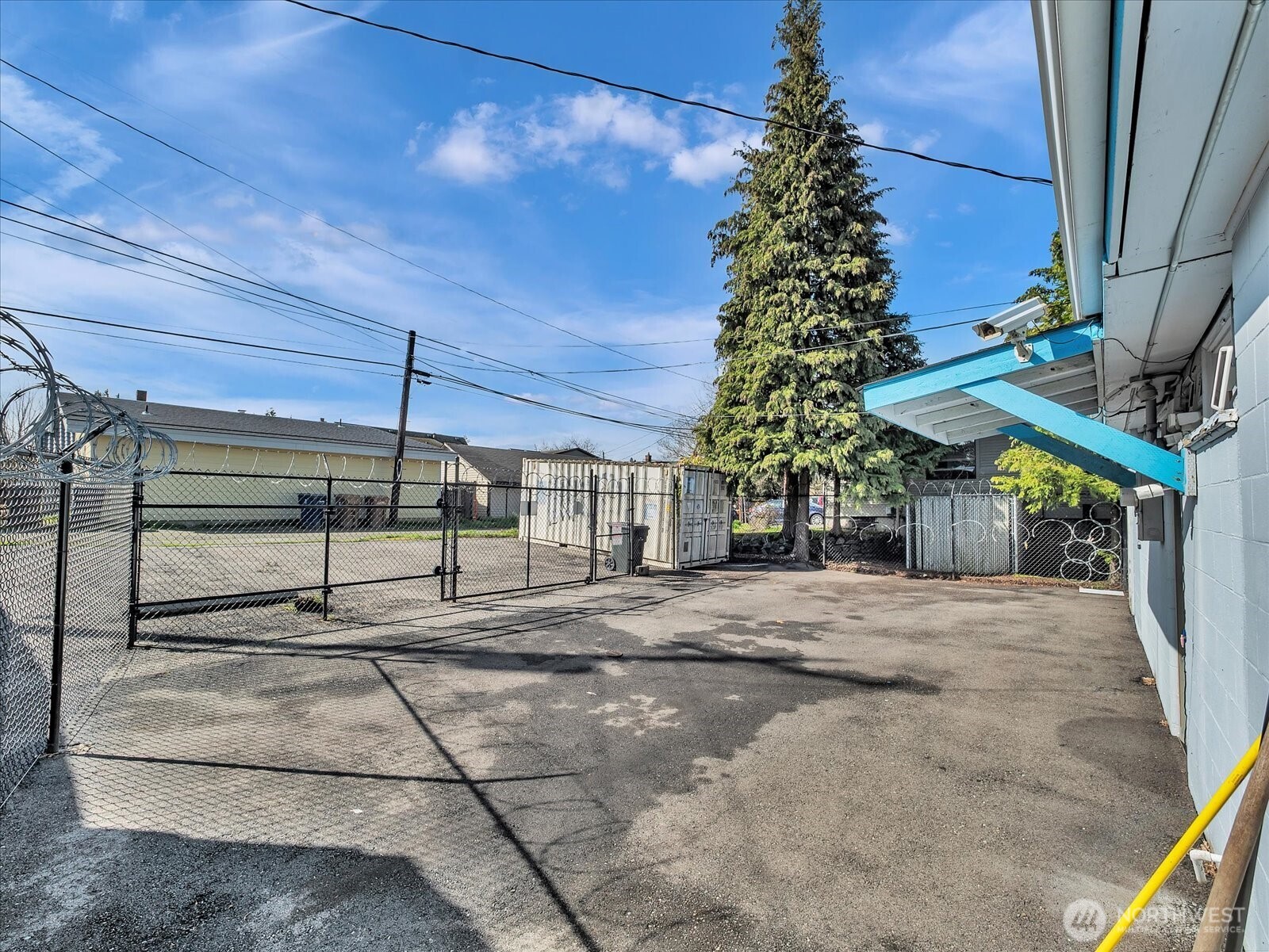 3710 6Th Avenue