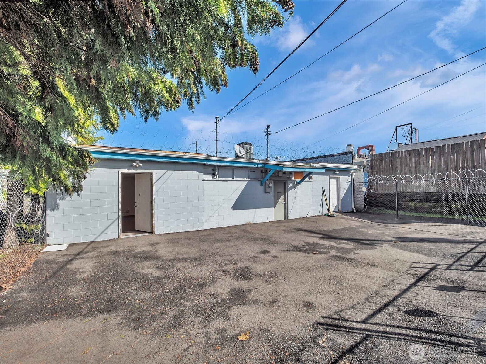 3710 6Th Avenue