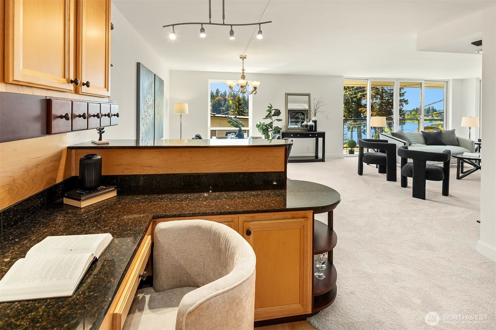 9909 NE 1st Street Unit: 104