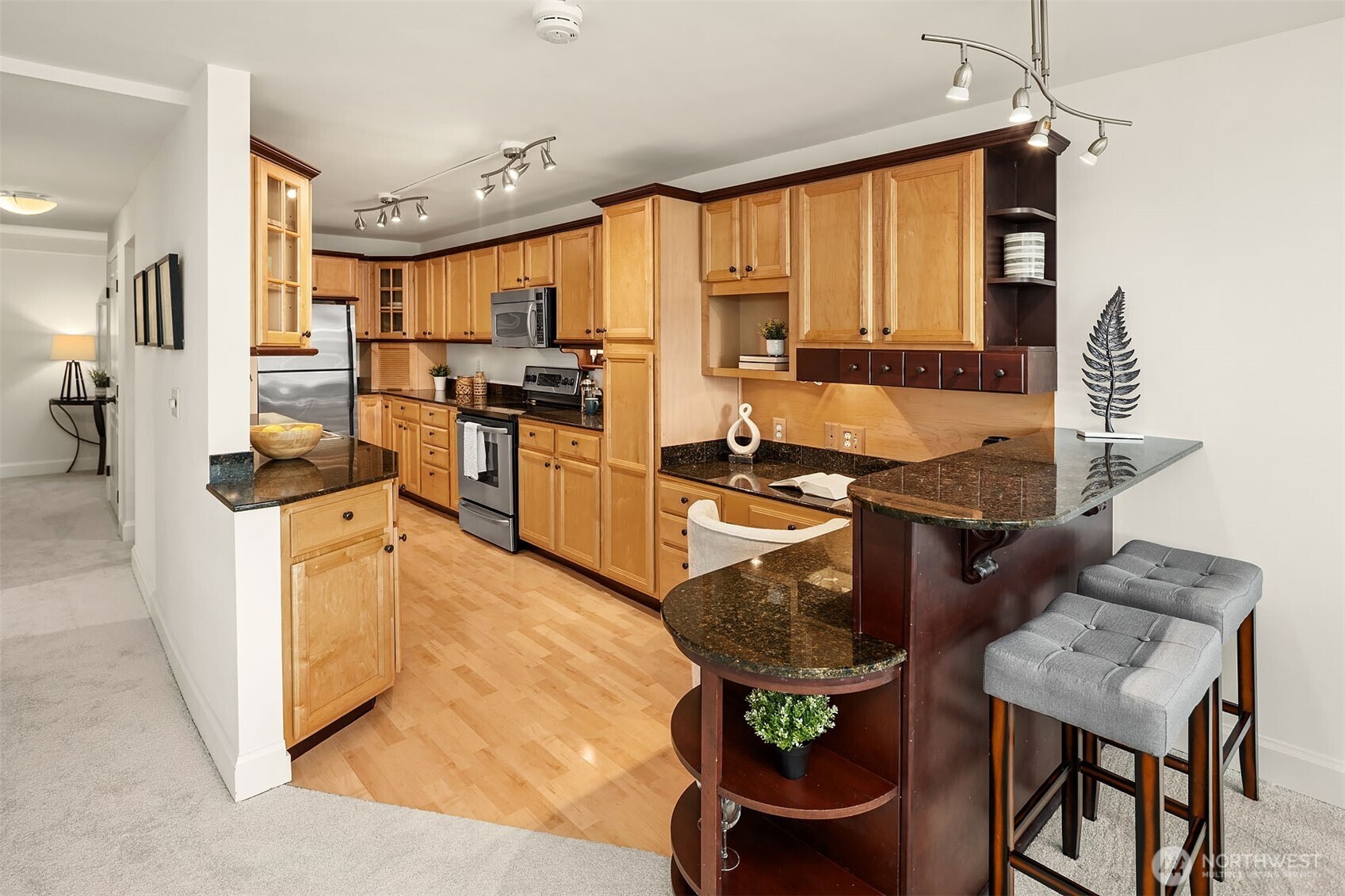 9909 NE 1st Street Unit: 104