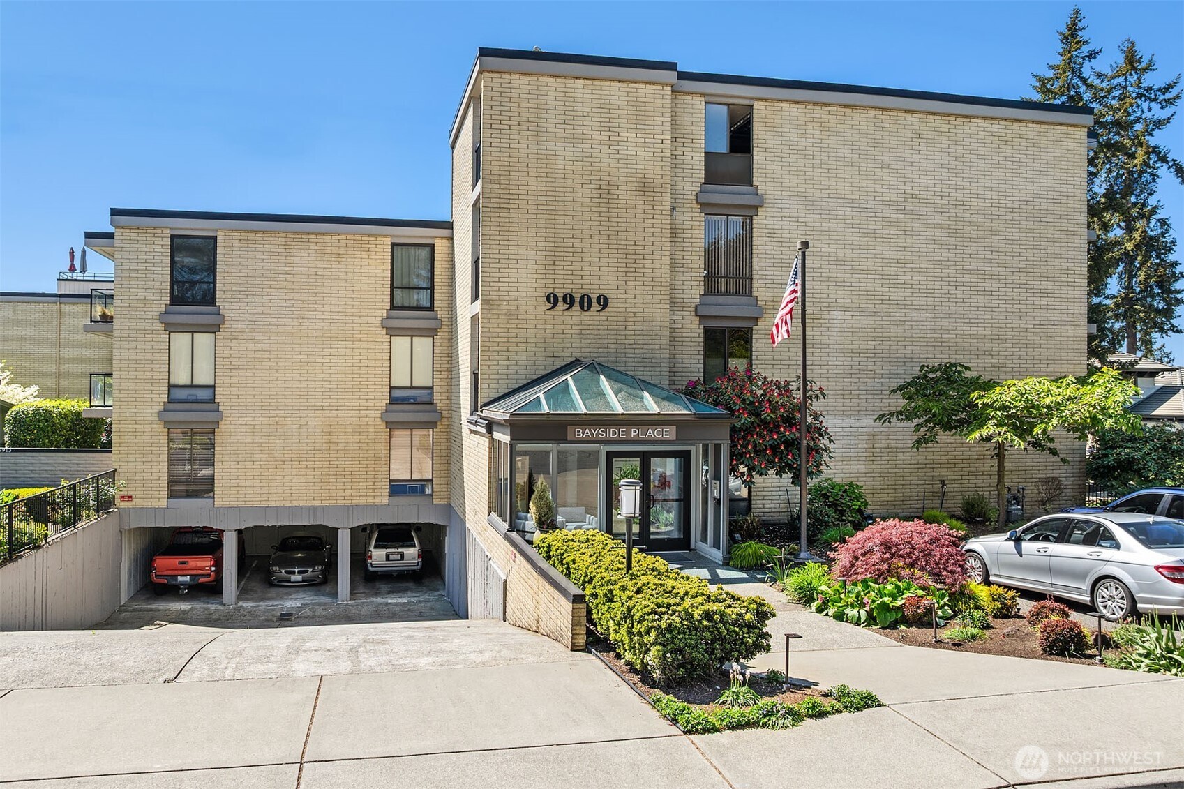 9909 NE 1st Street Unit: 104