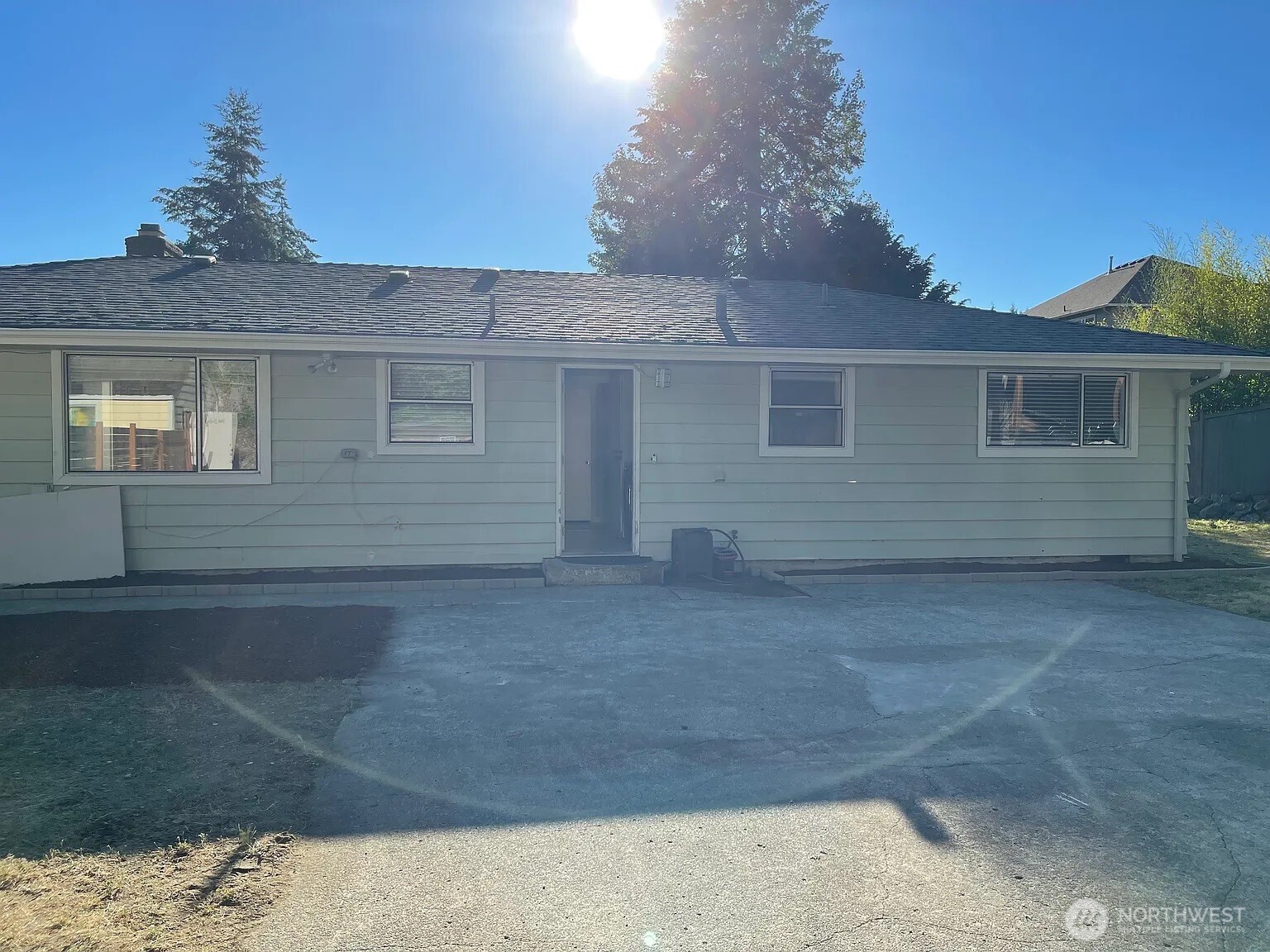 8036 & 8038 116th Avenue SE