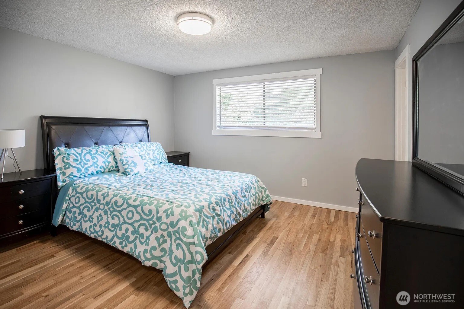 8036 & 8038 116th Avenue SE