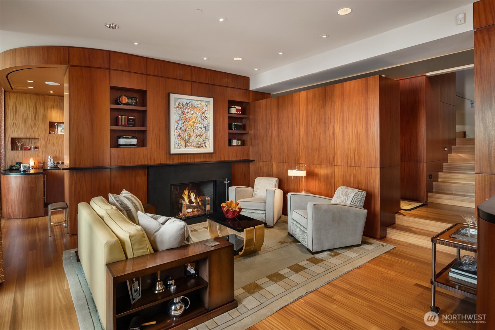 415 Shoreland Drive SE