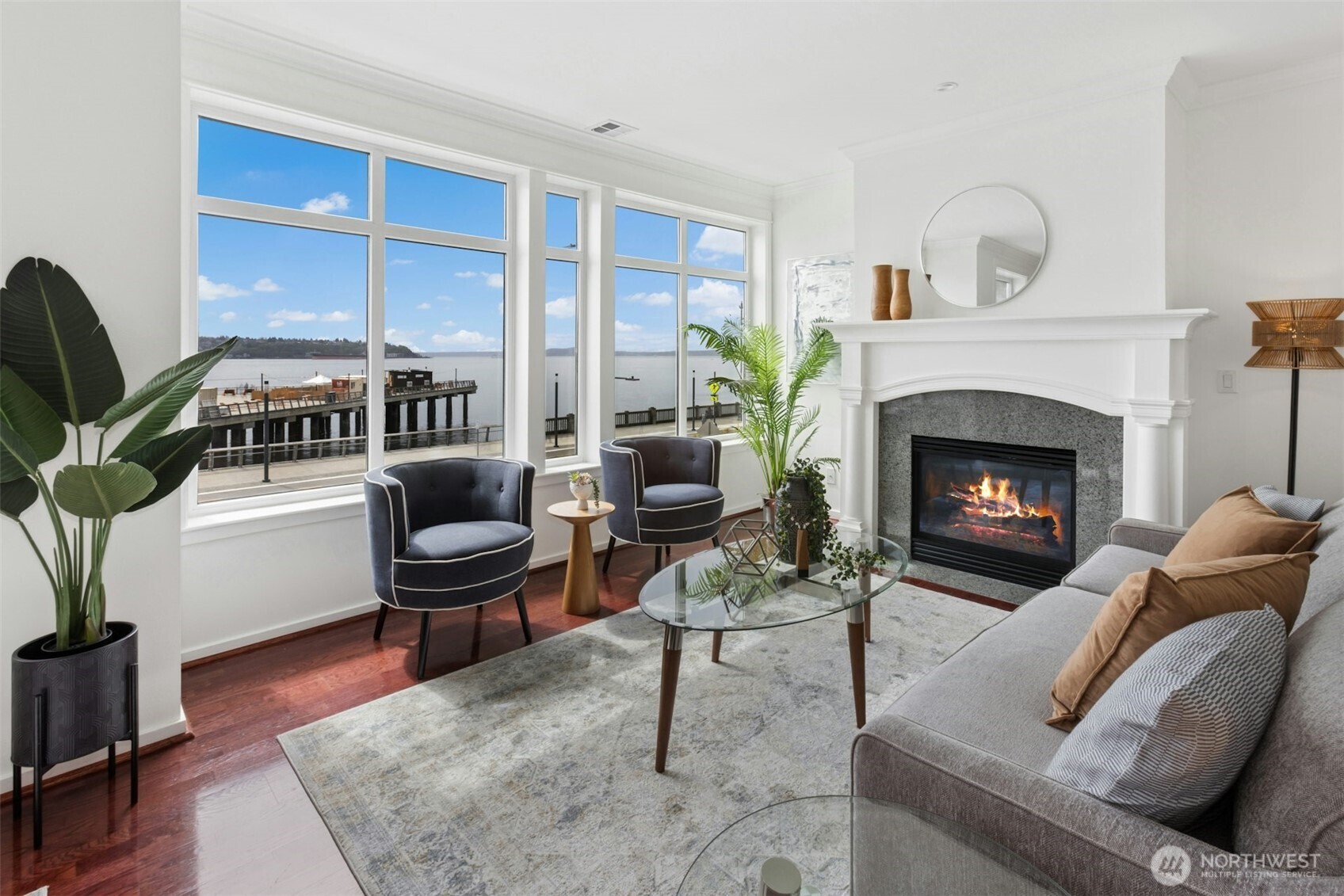 1900 Alaskan Way Unit: 216