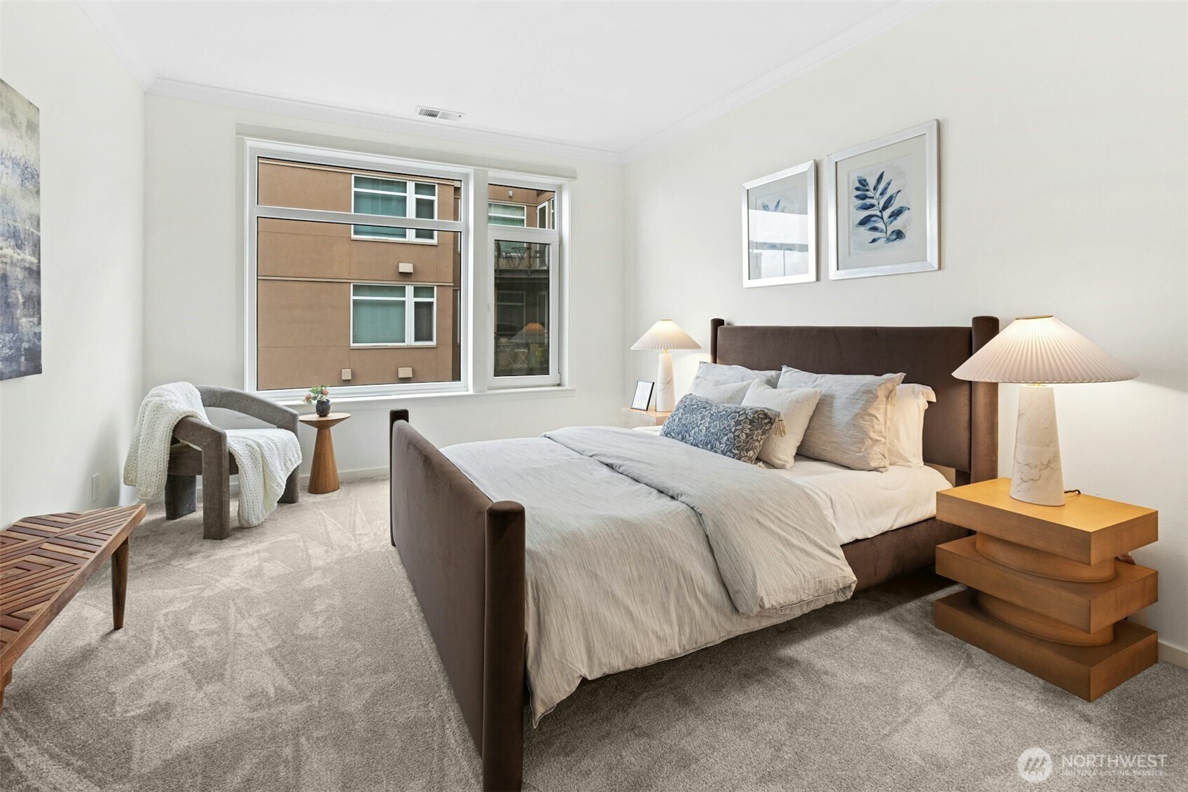 1900 Alaskan Way Unit: 216