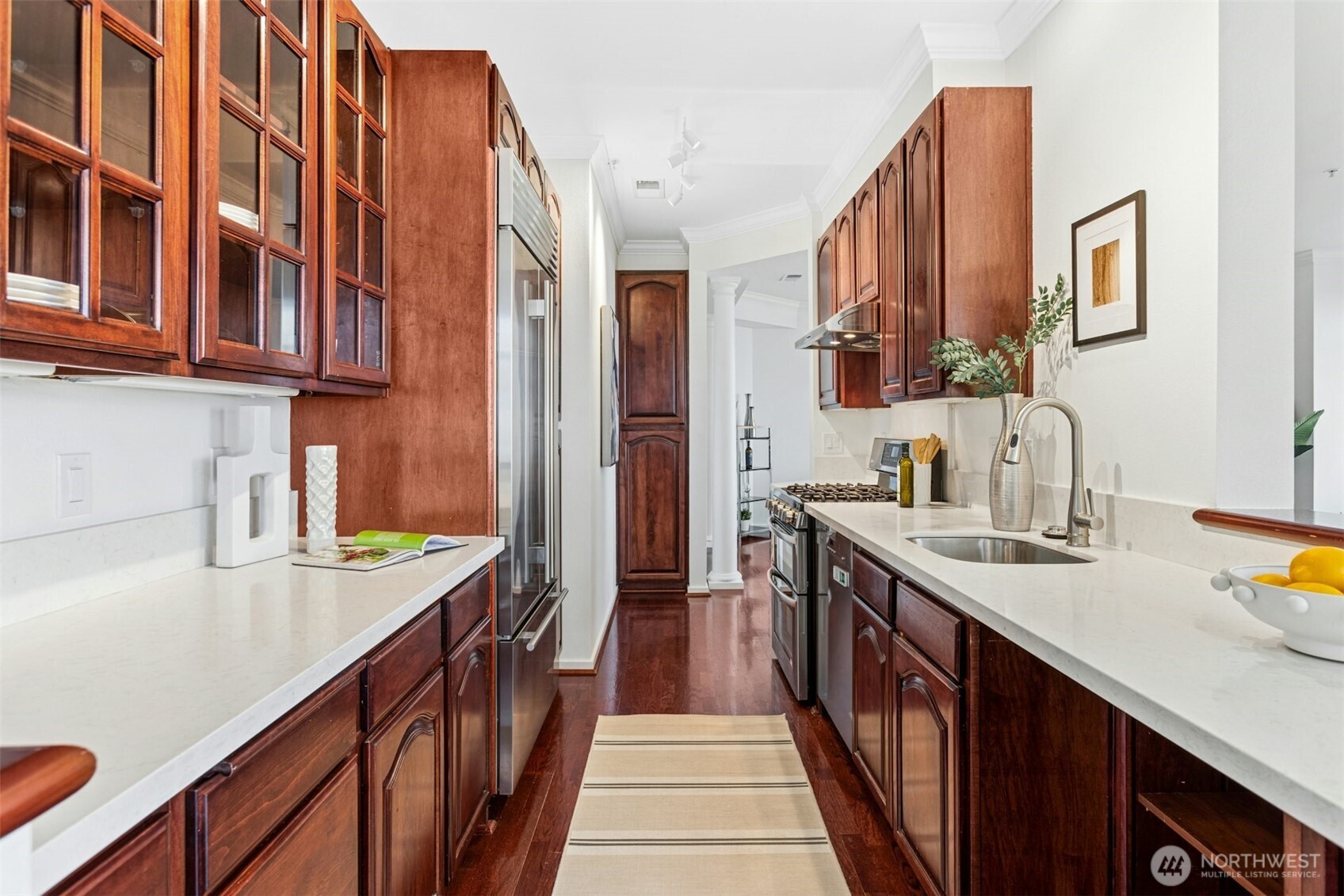 1900 Alaskan Way Unit: 216