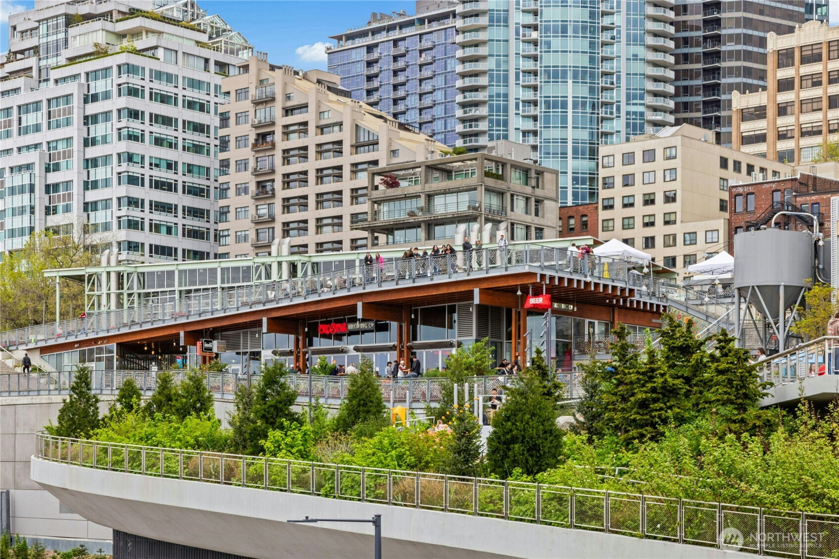 1900 Alaskan Way Unit: 216