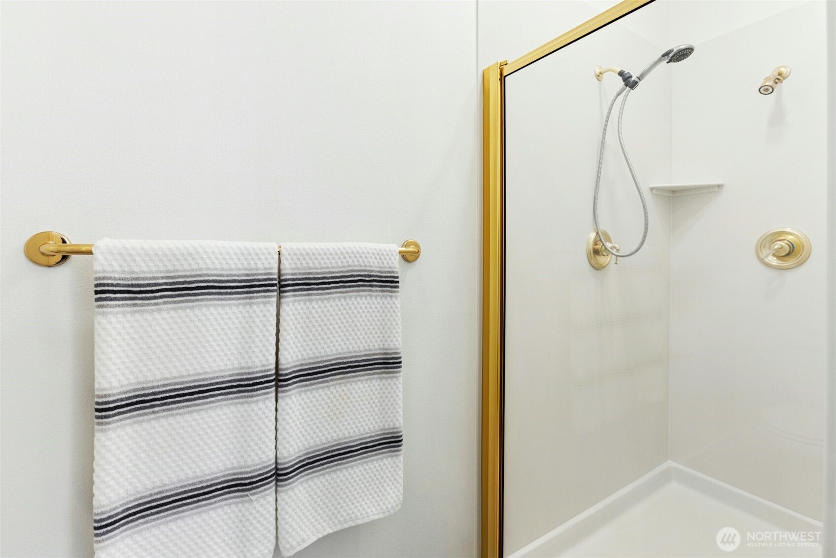 1900 Alaskan Way Unit: 216