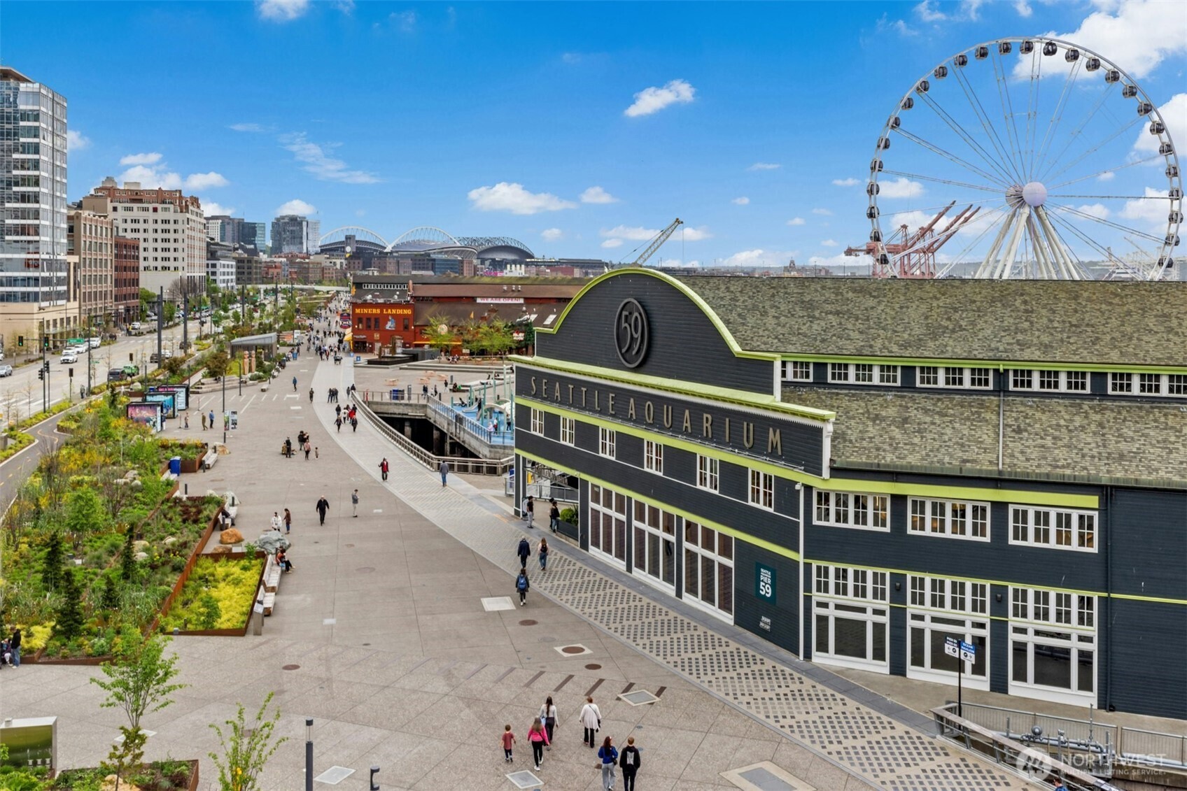 1900 Alaskan Way Unit: 216