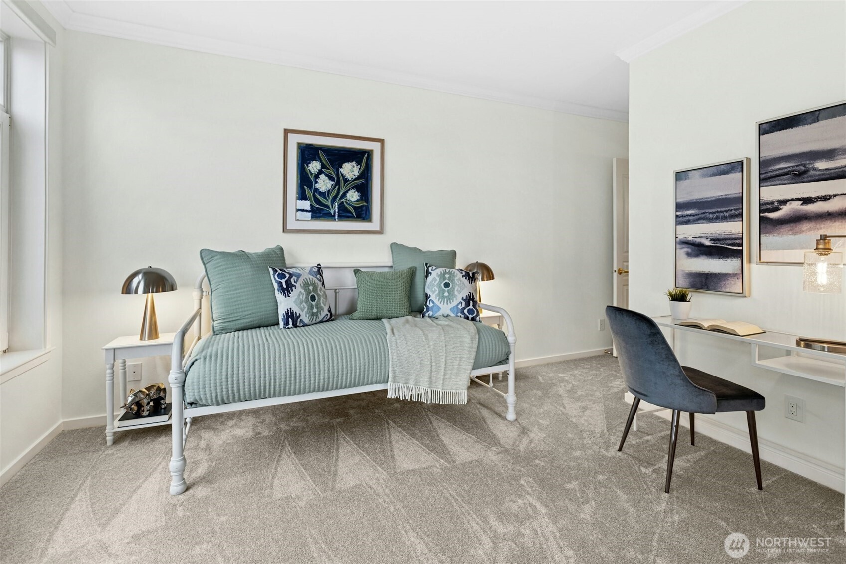 1900 Alaskan Way Unit: 216
