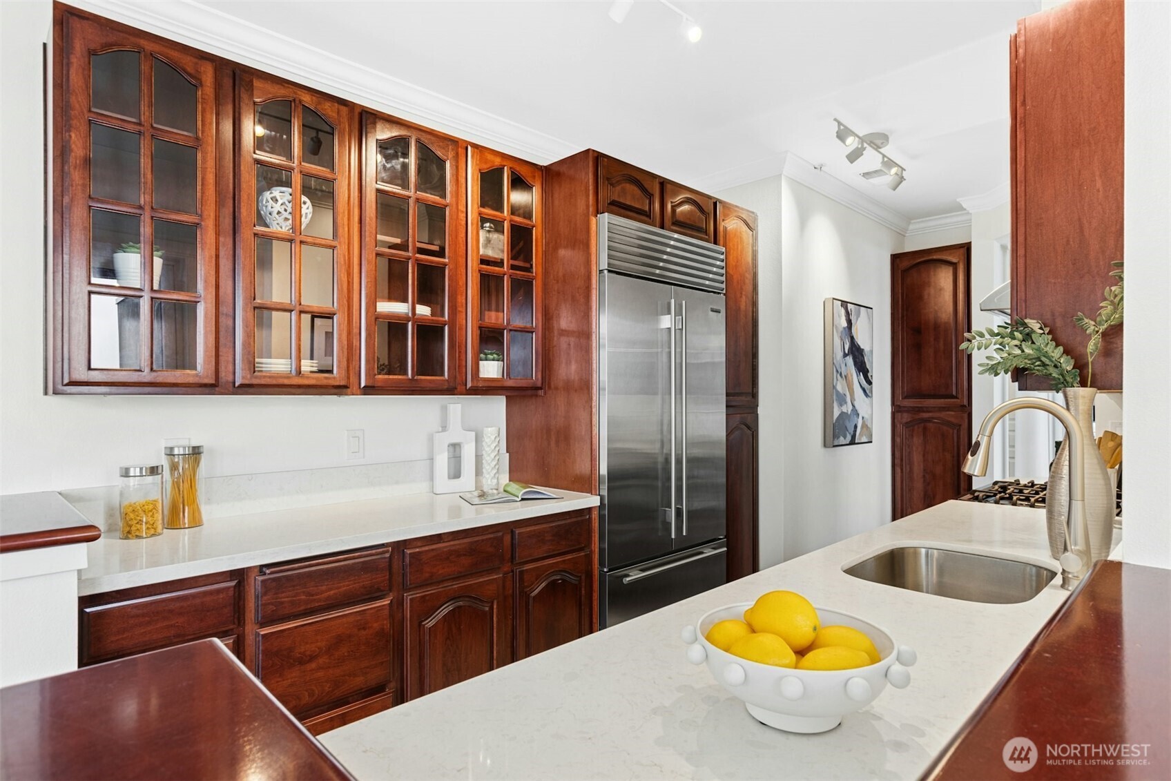 1900 Alaskan Way Unit: 216