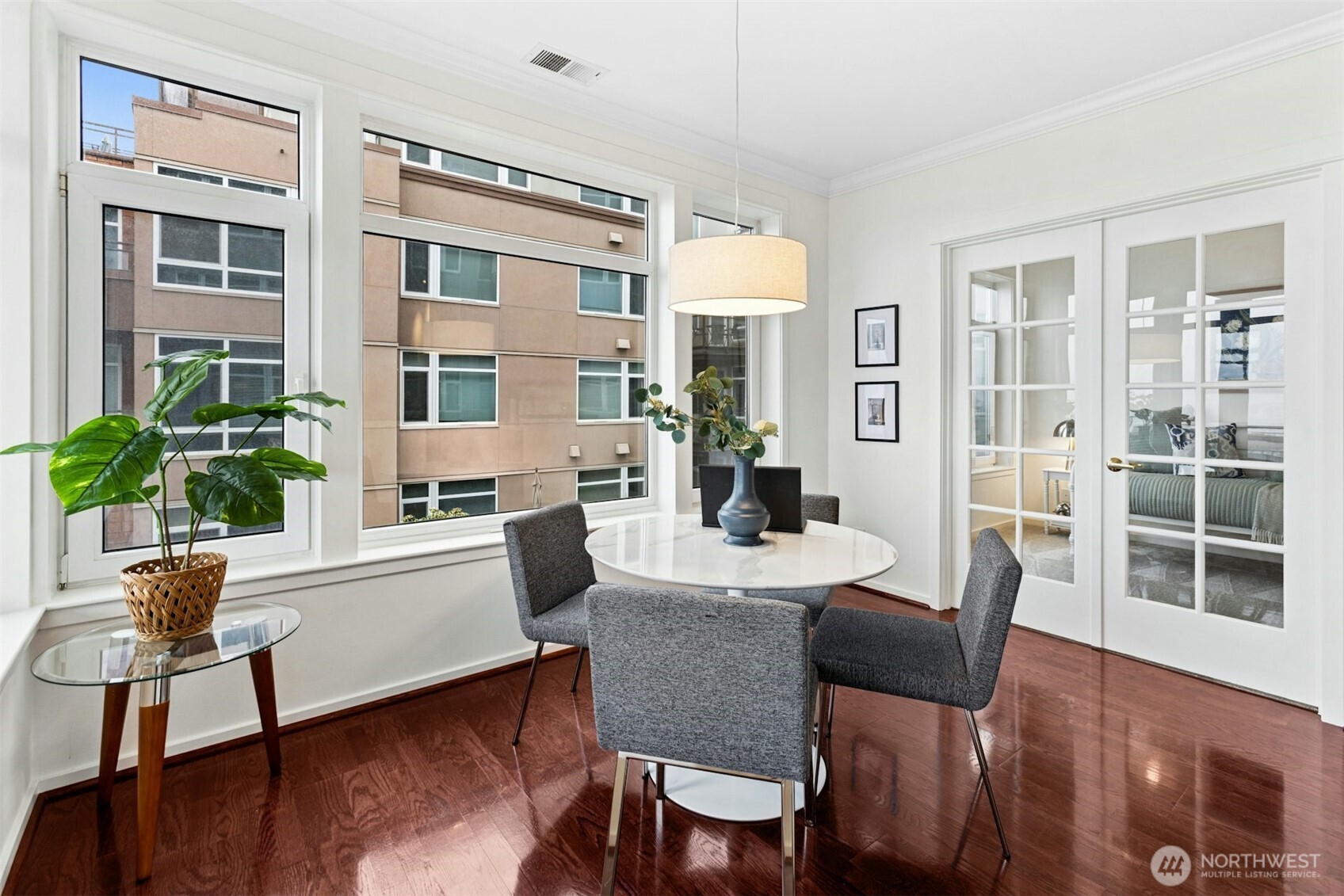 1900 Alaskan Way Unit: 216