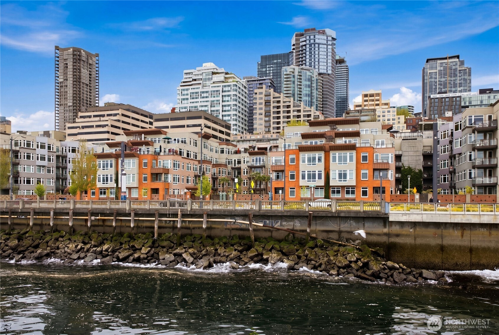 1900 Alaskan Way Unit: 216